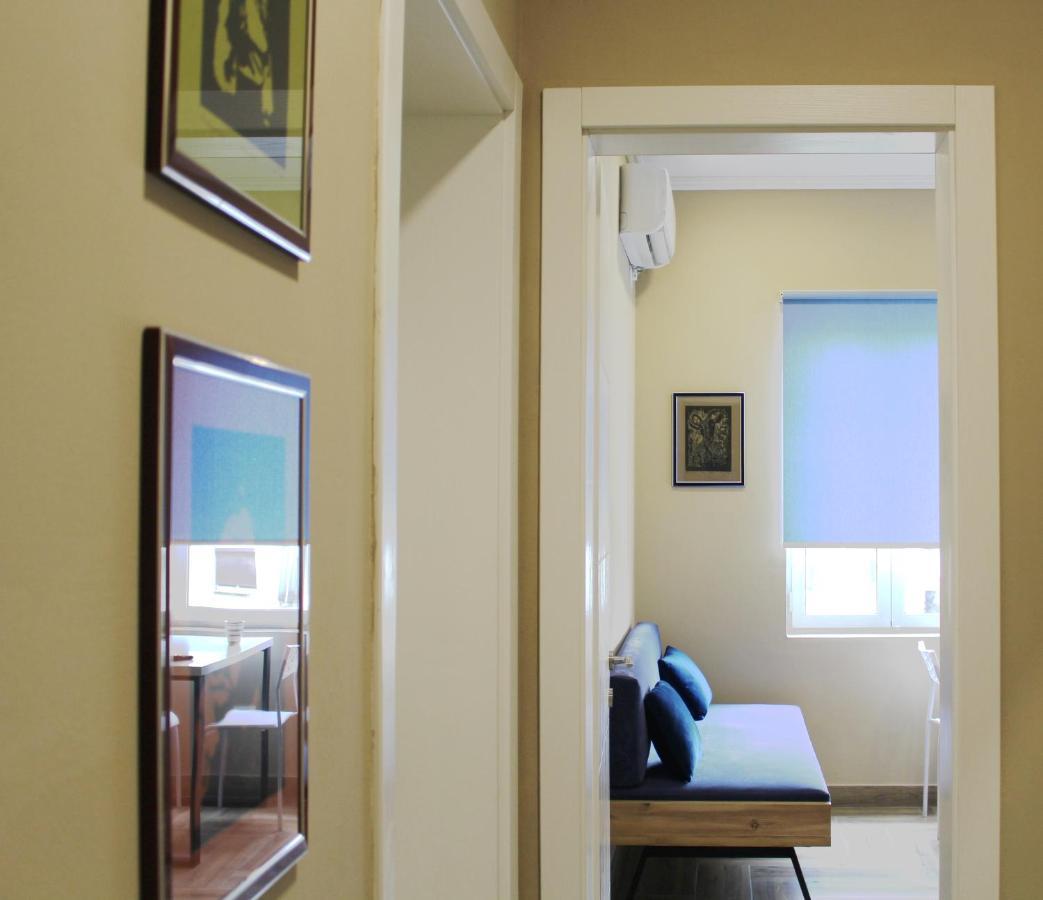 2v1 - Myslym Shyri Apartment *