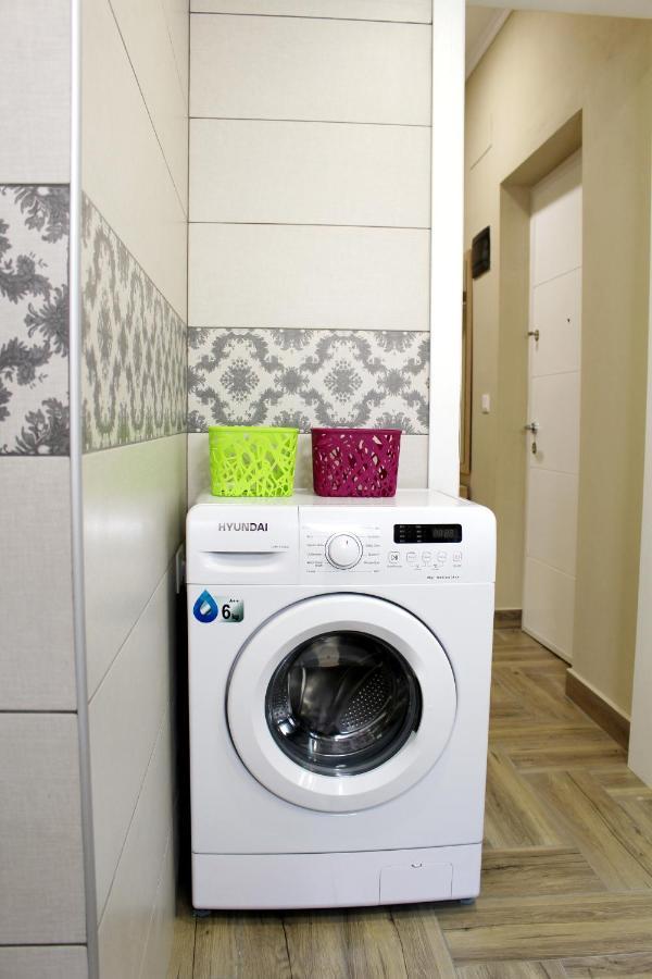 2v1 - Myslym Shyri Apartament